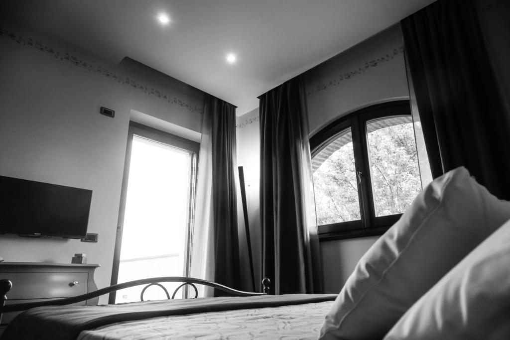Bed and Breakfast Cascina Cortine Guarene Pokój zdjęcie